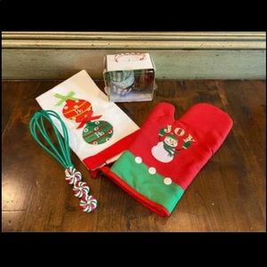 Whisk,Tea Towel,Mitt,Cookie Cutters & Cupcake Trim